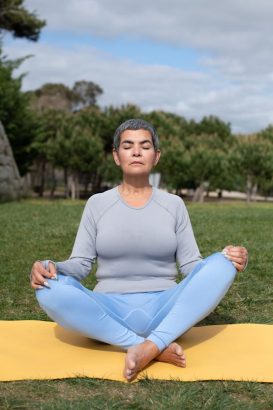 Manfaat-meditasi-untuk-usia-platinum