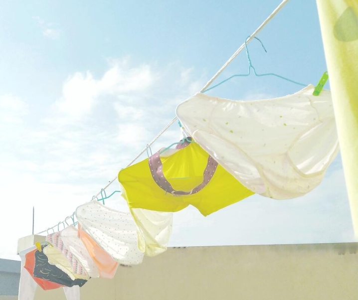 6 Tips Membersihkan Underwear dari Noda