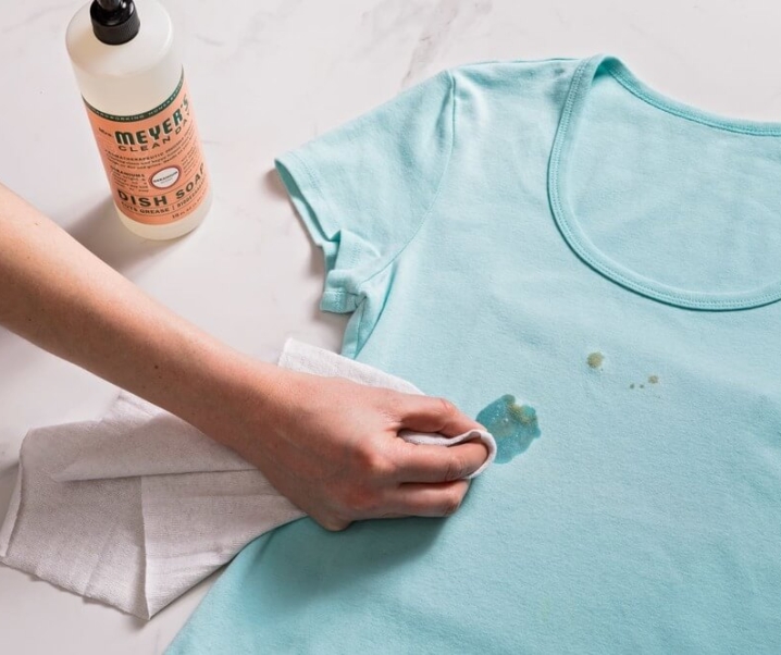 Cara Mudah Menghilangkan Noda Minyak di Baju